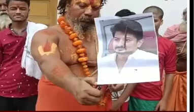 'உதயநிதி தலைக்கு ரூ.10 கோடி' - அயோத்தி சாமியார்