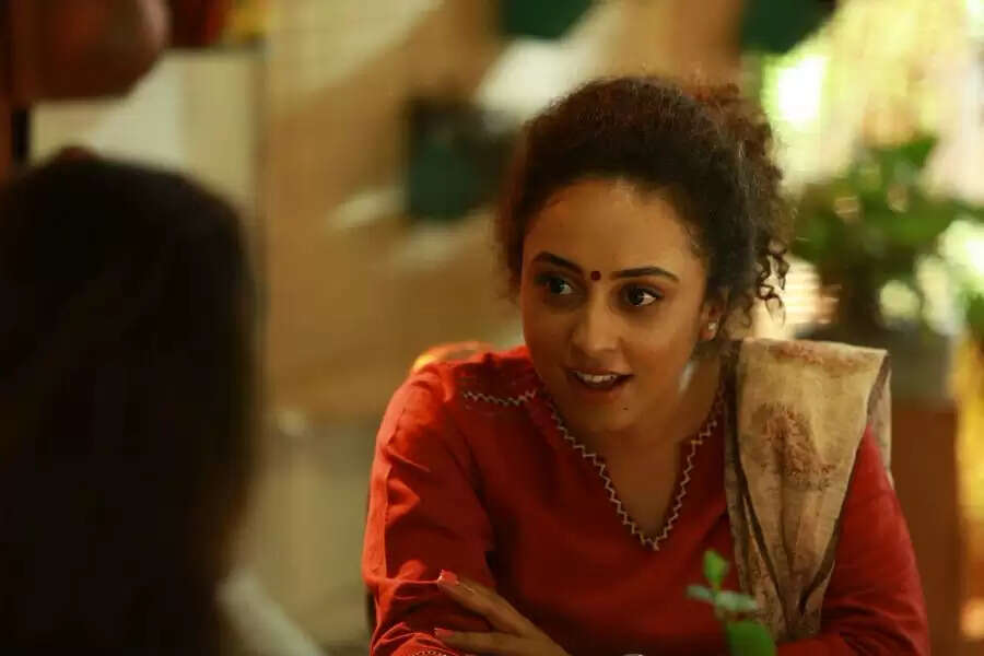 கோடிக்கணக்கில் வருமானம்.. பிரபல யூடியூபர்களில் வீடுகளில் ஐடி ரெய்டு..