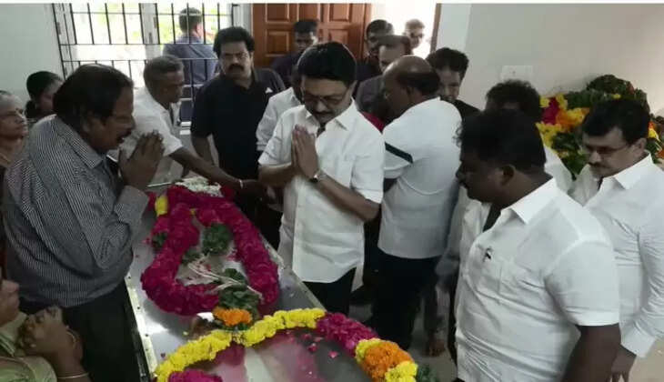 மூத்த தமிழறிஞர் வா.மு.சேதுராமன் உடலுக்கு மு.க.ஸ்டாலின் அஞ்சலி