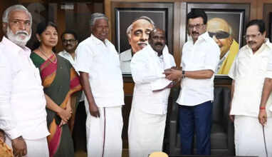 எம்.எல்.ஏ. பதவியை ராஜினாமா செய்த மனோஜ் பாண்டியன்