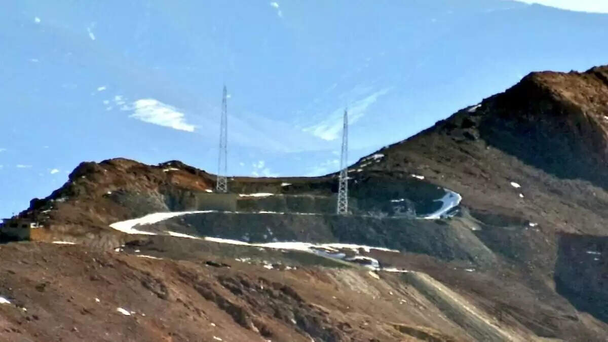 சீனா நிறுவியுள்ளதாக கூறப்படும் செல்போன் டவர் புகைப்படம்