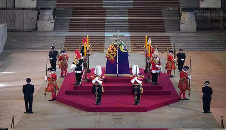  லண்டனில் ராணி எலிசபெத் உடலுக்கு இறுதி அஞ்சலி.. 