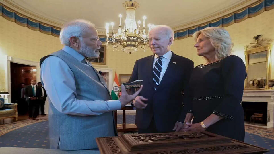 பைடன் தம்பதிக்கு விலையுயர்ந்த பரிசுப் பொருட்களை வழங்கிய பிரதமர் மோடி..