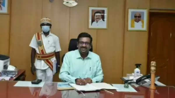 தஞ்சை மாவட்ட ஆட்சியர் தினேஷ் பொன்ராஜ்