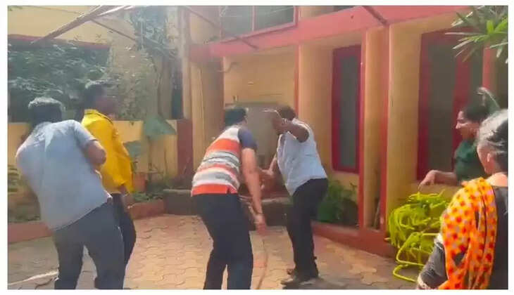  எல்.கே.ஜி சிறுமிக்கு பாலியல் தொல்லை :  பள்ளி முதல்வரின் கார் டிரைவருக்கு தர்ம அடி கொடுத்த பெற்றோர்..