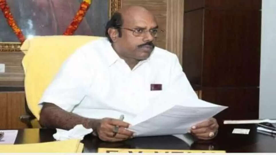 5 சுங்கச்சாவடிகளை அகற்ற மத்திய அமைச்சர் நிதின் கட்கரியிடம் வலியுறுத்தல்.. - எ.வெ.வேலு தகவல்..