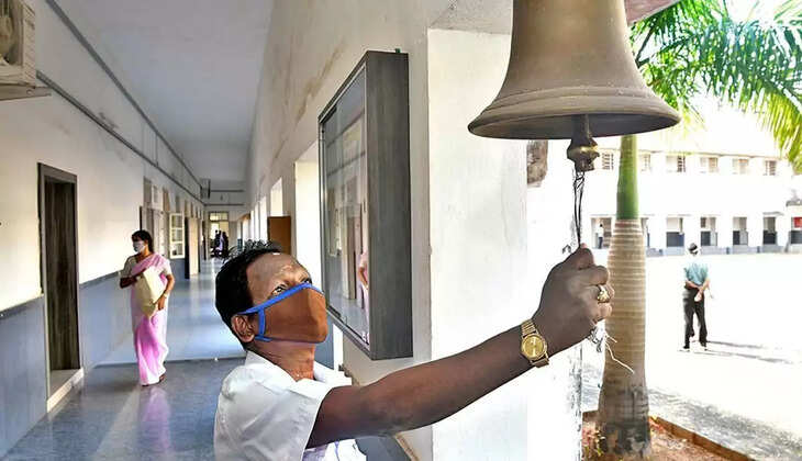 பள்ளிகளில் நடைமுறைக்கு வந்தது &lsquo;வாட்டர் பெல்&rsquo; திட்டம்..&nbsp;