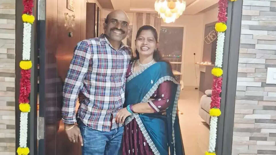 மனைவி டார்ச்சர் தாங்க முடியாமல் கணவர்  14 வது மாடியில் இருந்து குதித்து தற்கொலை 