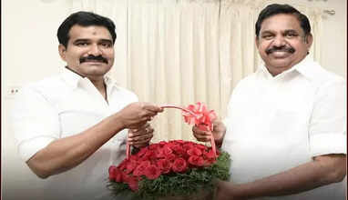  பாஜகவிலிருந்து விலகி அதிமுகவில் இணைந்தார் CTR நிர்மல் குமார் ..