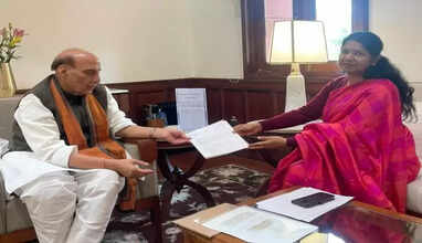  தூத்துக்குடி மீனவர்களை விடுவிக்க மத்திய அமைச்சரிடம் கனிமொழி எம்பி கோரிக்கை 