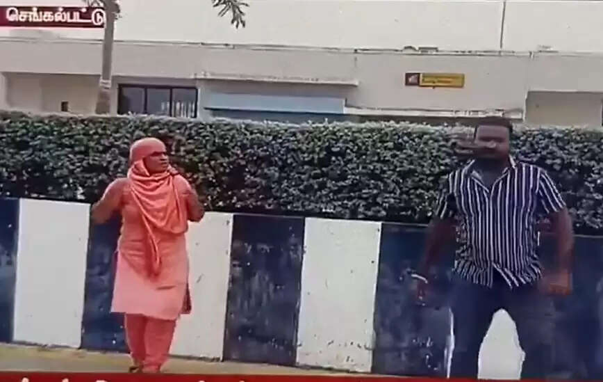 கிளாம்பாக்கத்தில் கைகலப்பு! மனைவியை ஹெல்மெட்டால் தாக்கிய கணவன்