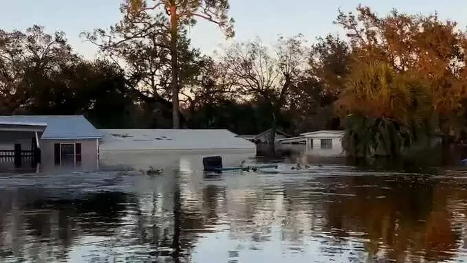 புளோரிடாவை சூறையாடிய இயான் புயல்.. பலி எண்ணிக்கை 54 ஆக அதிகரிப்பு..