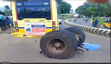 தனியாக ஓடிய அரசு பேருந்து சக்கரங்கள்