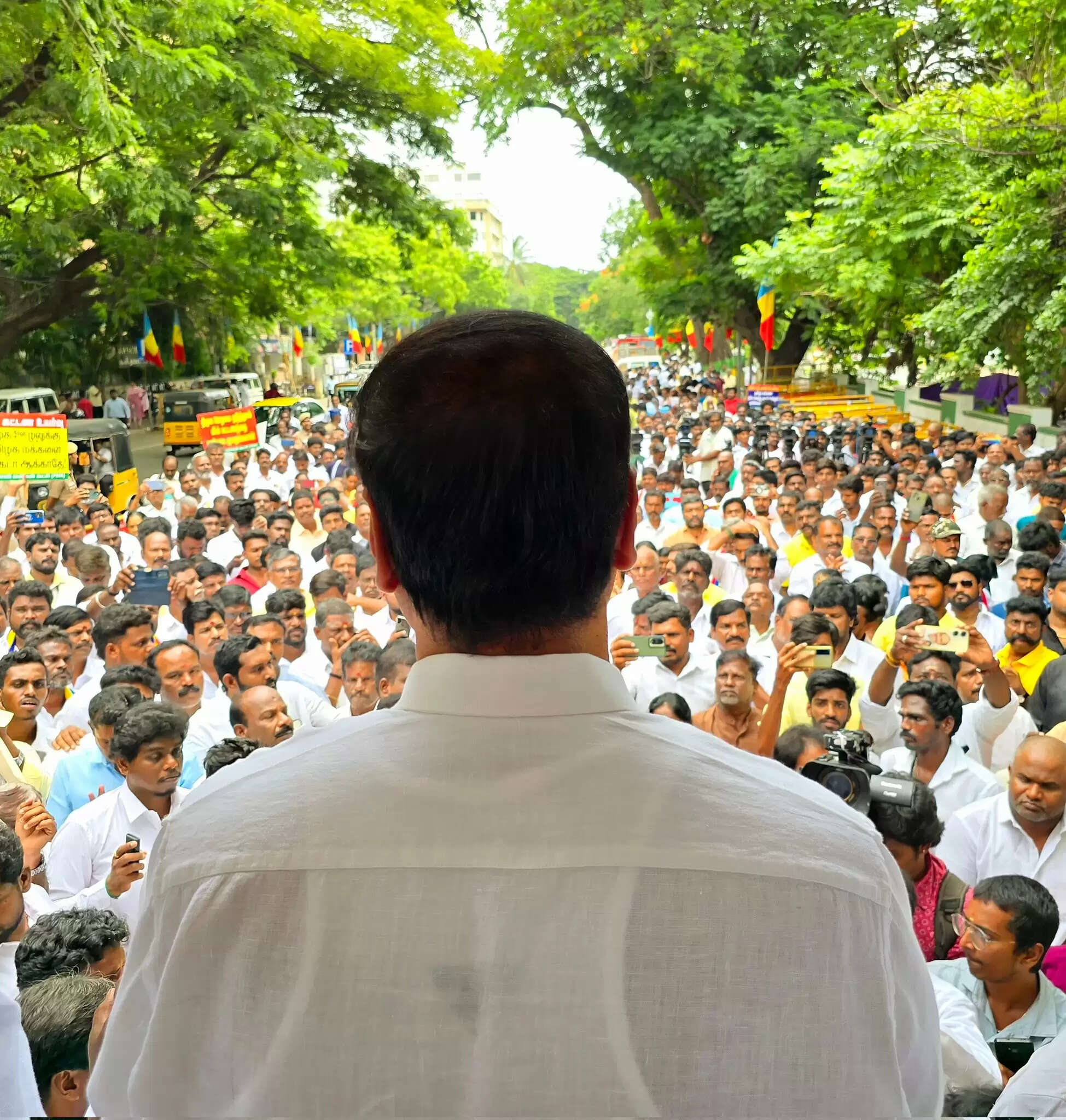 சட்டம் - ஒழுங்கை பாதுகாக்க துப்பில்ல.. போராடியவர்கள் மீது வழக்குப்பதிவா? - அன்புமணி கண்டனம்