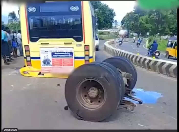 அரசு பேருந்து சக்கரம்