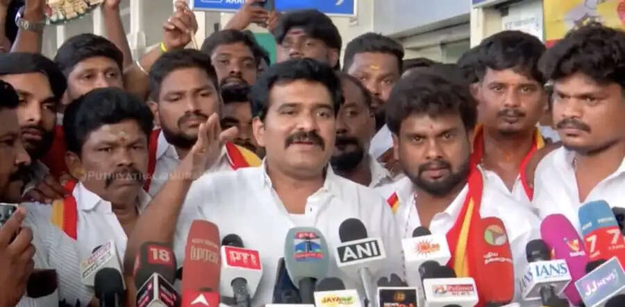 “ஒவ்வொரு இடத்திலும் தவெக பிரச்சாரத்திற்கு காவல்துறை தடை”- நிர்மல்குமார்