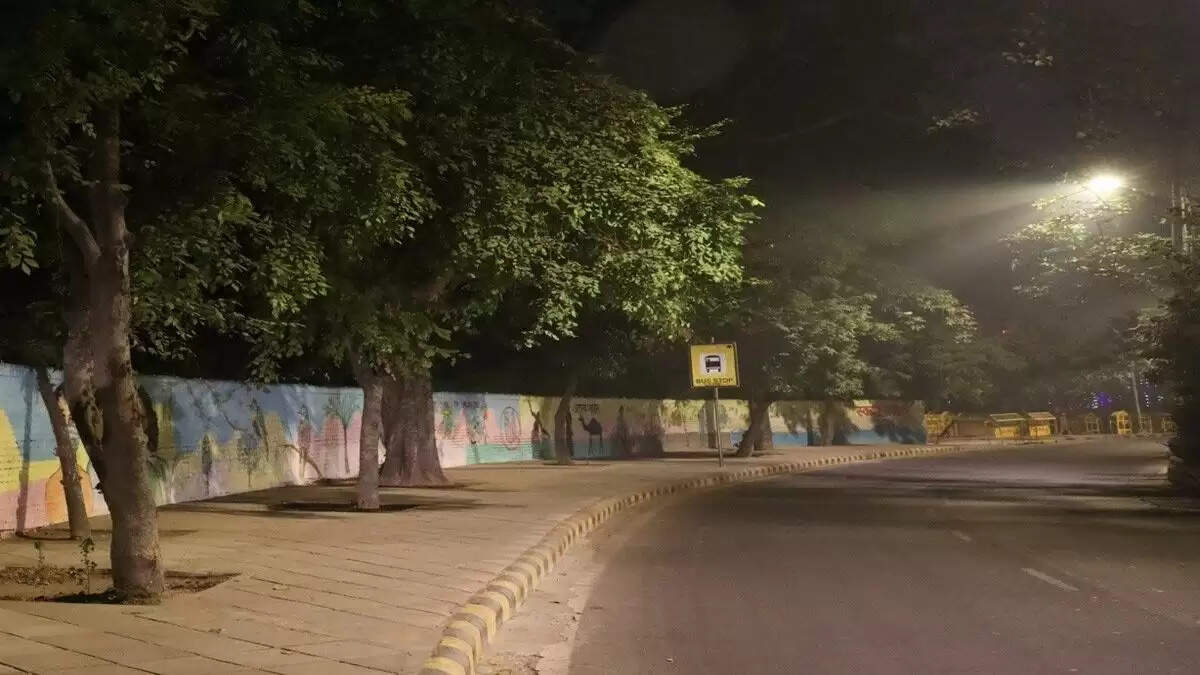 இரவு ஊரடங்கு