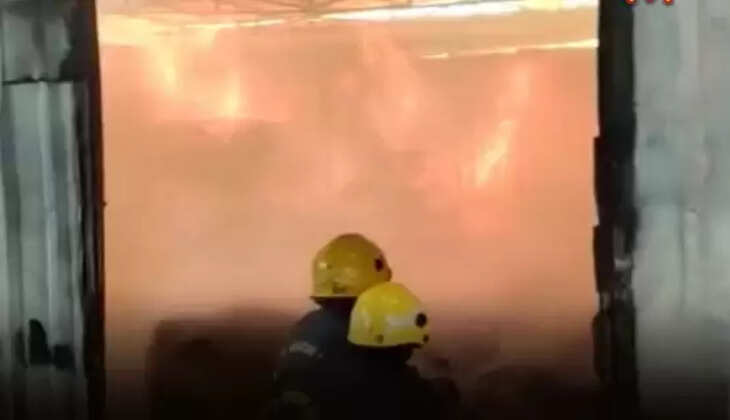 சென்னையில் ஹார்டுவேர் குடோனில் தீ விபத்து... 