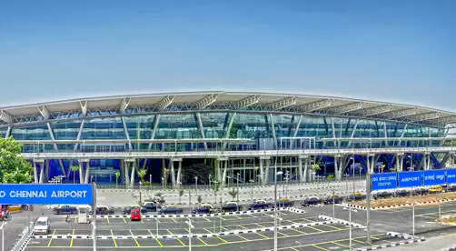 சென்னை விமான நிலையத்தில் மீண்டும் உடைந்த கண்ணாடி கதவு..!! பயணிகள் அச்சம்..