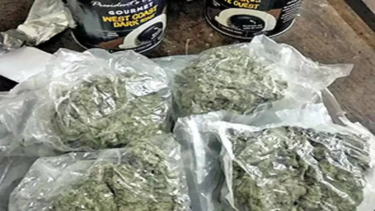 ஆந்திராவிலிருந்து ரயிலில் கடத்திவரப்பட்ட 12 கிலோ கஞ்சா பறிமுதல்