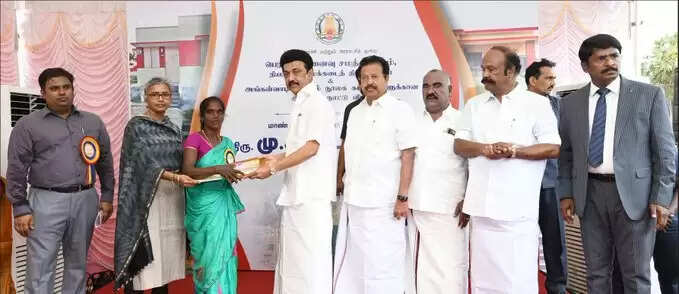 10,722 பயனாளிகளுக்கு ரூ.42.70 கோடி மதிப்பீட்டிலான அரசு நலத்திட்ட உதவி!!