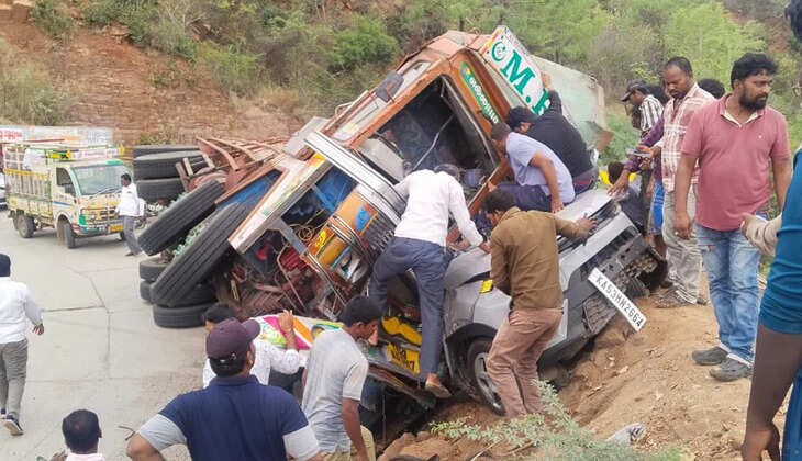 road-accident-in-kadapa-district-four-dead-with-lorry-hits-car