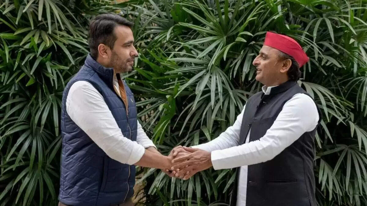 ஜெயந்த் சவுத்ரி, அகிலேஷ் யாதவ்