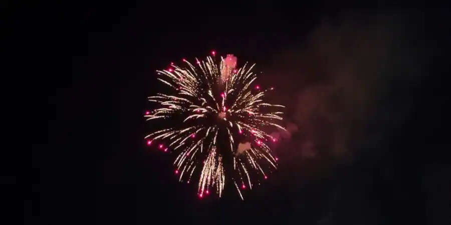 தீபாவளி பண்டிகை : நாடு முழுவதும் மக்கள் உற்சாக கொண்டாட்டம்..