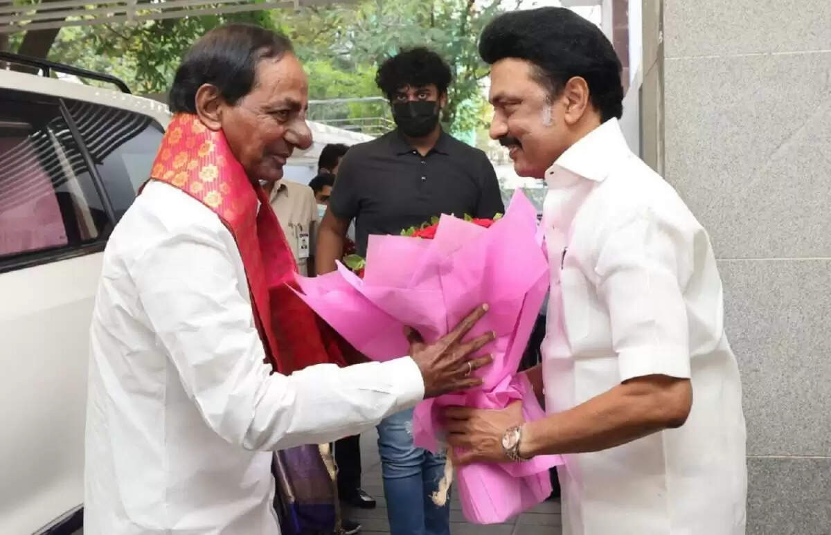 சந்திர சேகர ராவ், மு.க.ஸ்டாலின்