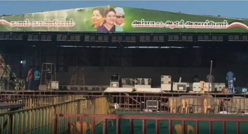 புதிய கட்சி கொடி அறிமுகம்- அசத்தும் சசிகலா