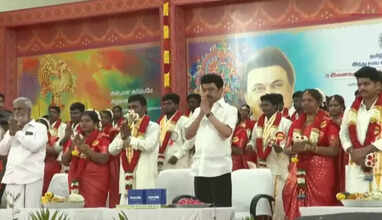 31 ஜோடிகளுக்கு திருமணம்.. ரூ.60,000 மதிப்புள்ள சீர்வரிசை - மணமக்களை வாழ்த்திய முதல்வர் ஸ்டாலின்..!!