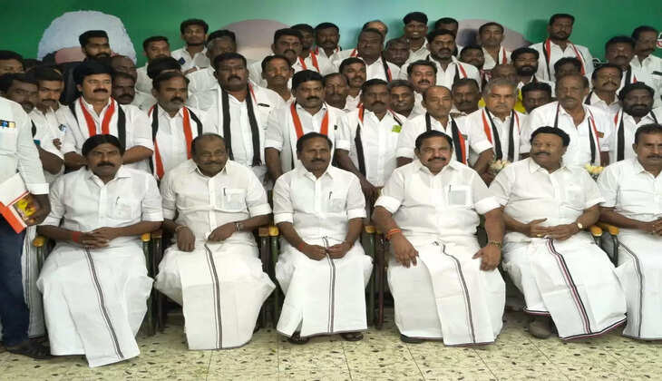 அதிமுகவில் இணைந்தார் ஓபிஎஸ் ஆதரவாளர் தர்மர் எம்.பி.