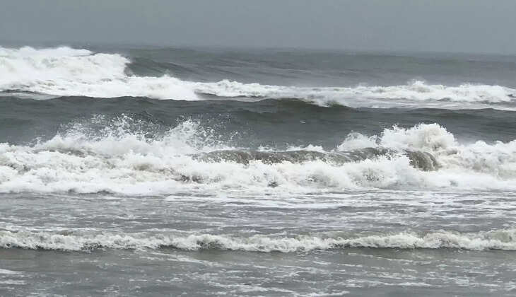 மணிக்கு 150கி.மீ வேகத்தில் கரையைக் கடக்க தொடங்கிய பிபோர்ஜாய் புயல்..  