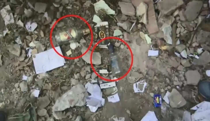 பீகார் சட்டப்பேரவை வளாகத்தில் கிடந்த காலி மதுபாட்டில்கள்