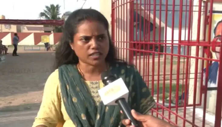 மதுராந்தகத்தில் கள்ள ஓட்டு சர்ச்சை- &ldquo;என் வாக்கு எங்கே?&rdquo; என வாக்காளர்கள் கேள்வி