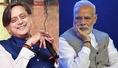 சசிதரூர்