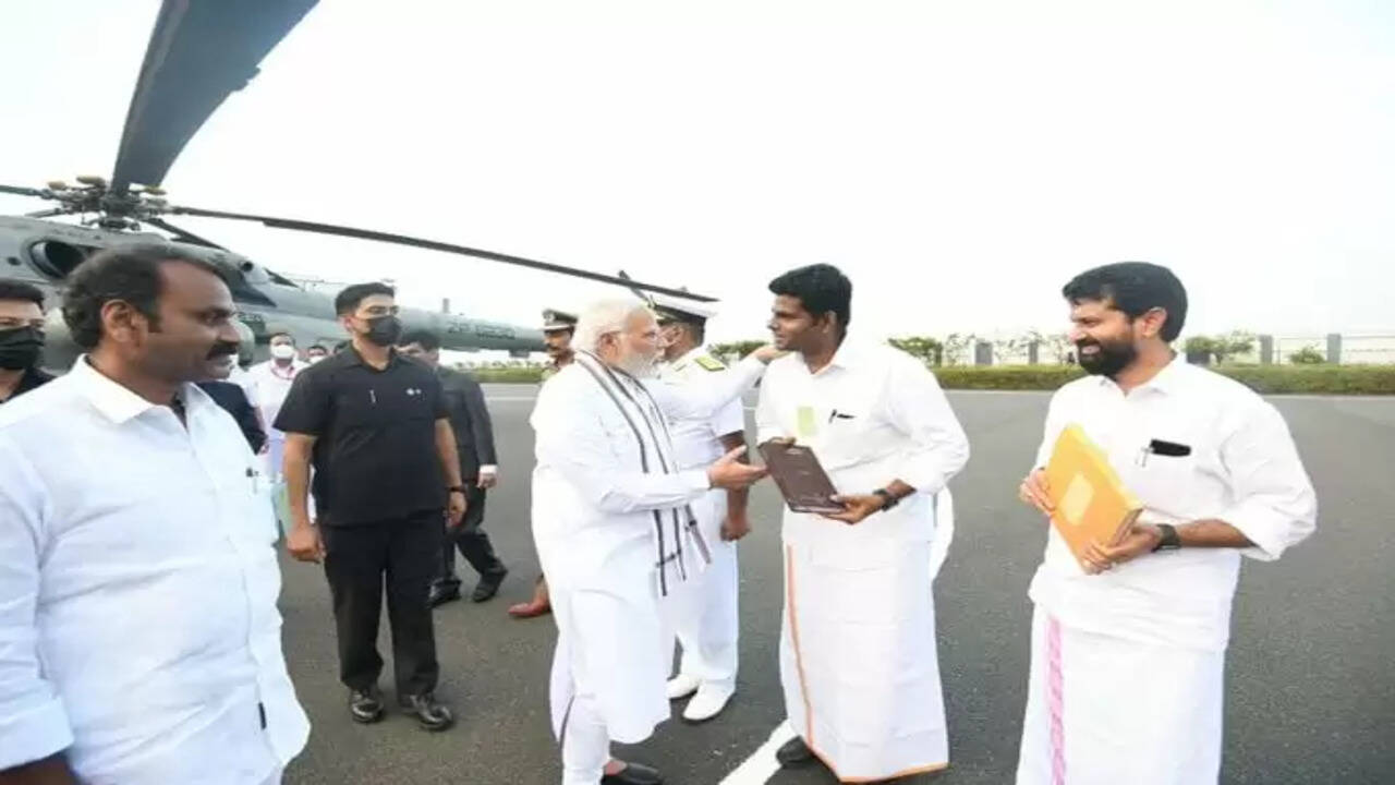 சென்னையில் பிரதமர் மோடி- அண்ணாமலை ...