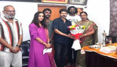 பிரேமலதாவுடன் நடிகர் விஜய் சந்திப்பு