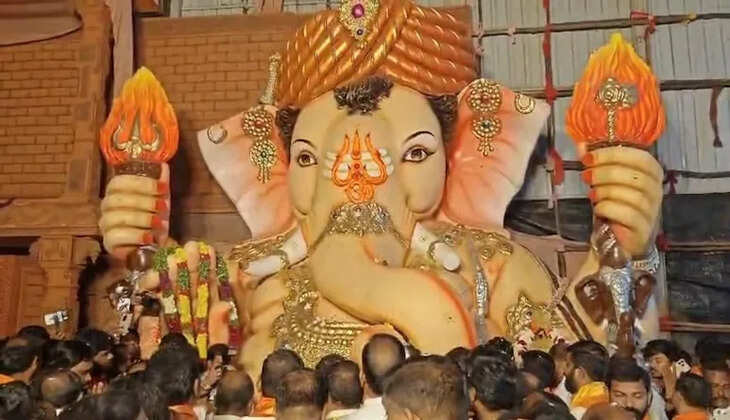 hyderabads-balapur-ganesh-laddu-fetches-rs-39-lakh-in-tradition-filled-annual-auction