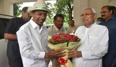 சந்திரசேகர் ராவ்-நிதிஷ் குமார்