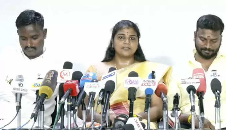 &ldquo;அன்புமணியும் ராமதாஸும் வெளியே நாடகம்போடுகின்றனர்... வீட்டுக்குள்ளே கேக் வெட்டி கொண்டாட்டம்&rdquo;- காடுவெட்டு குரு மகள் குற்றச்சாட்டு