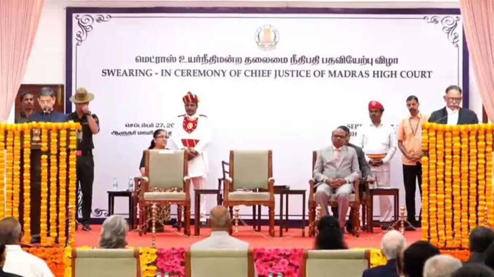 சென்னை உயர் நீதிமன்ற தலைமை நீதிபதியாக கே.ஆர்.ஸ்ரீராம் பதவியேற்பு.. 