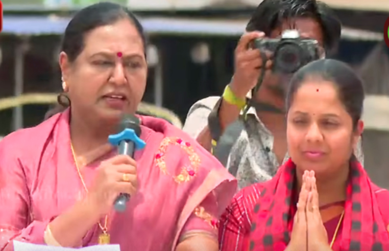 ”பெண்கள் பாதுகாப்பு குறித்து நான் சொன்னது தவறாக சித்தரிக்கப்பட்டுள்ளது”- பரப்புரையில் பிரேமலதா ஆவேசத்துடன் விளக்கம்