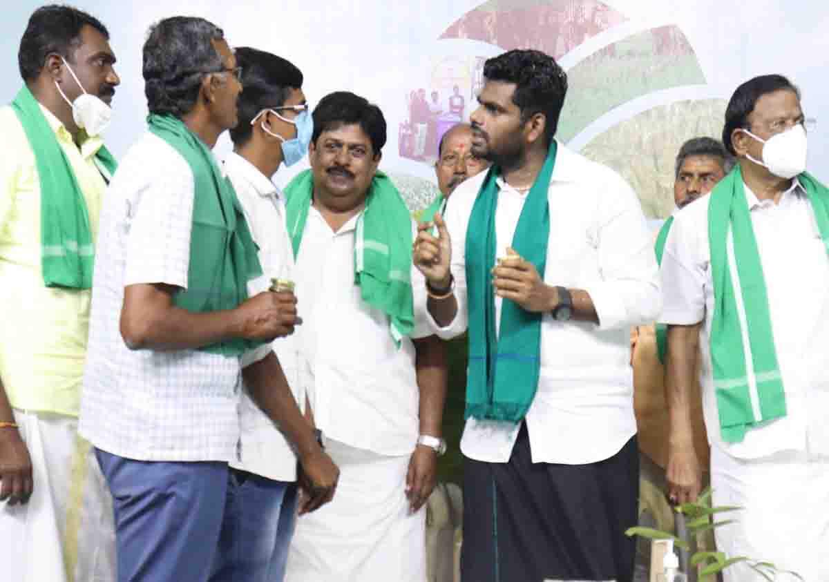 இதனால்தான் காந்தி எடுத்த வாந்தியை வரவேற்கிறேன் - அண்ணாமலை பதிலடி