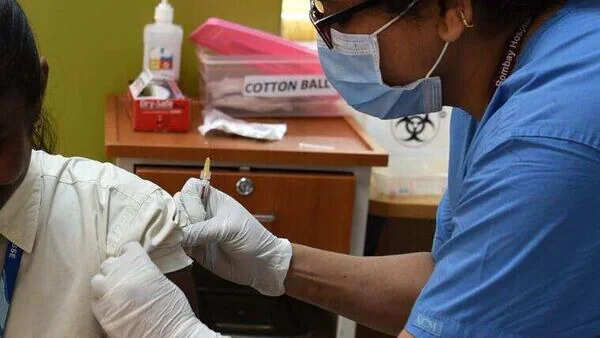 #BREAKING : சிறுமிகளுக்கு இலவசமாக (HPV) தடுப்பூசி செலுத்தும் திட்டம் - முதல்வர் ஸ்டாலின் தொடங்கி வைத்தார்..!