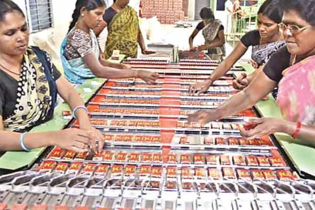 தமிழகத்தில் தீப்பெட்டி உற்பத்தி நிறுத்தம் - 6 லட்சம் தொழிலாளர்களுக்கு பாதிப்பு!!