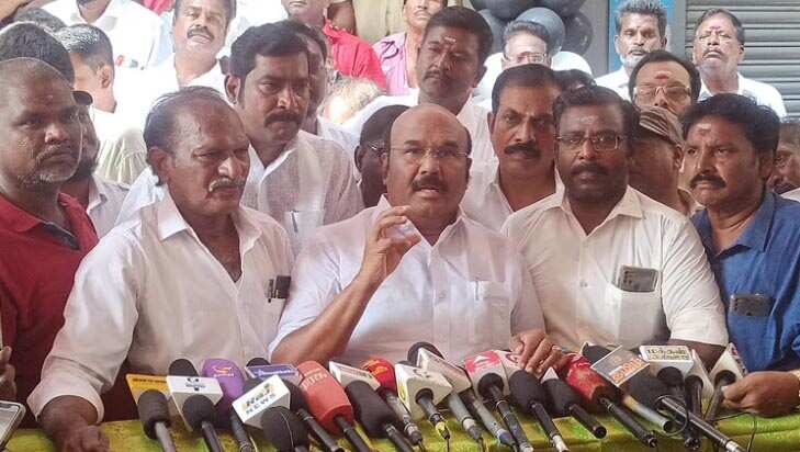 அந்த வார்த்தையை ஓபிஎஸ் பேசி இருக்ககூடாது; அதனால்தான் மோதல் வந்தது - ஜெயக்குமார் விளக்கம்