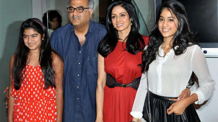 நடிகை ஸ்ரீதேவியின் சொத்துக்களை அபகறிக்க முயற்சி- நீதிமன்றத்தை நாடிய குடும்பம்