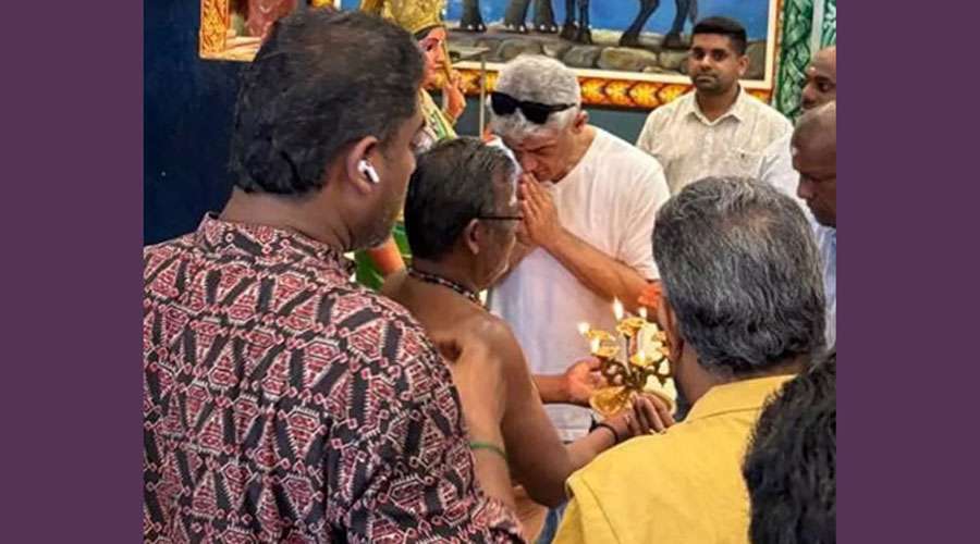 மலேசியா முருகன் கோவிலில் அஜித் சாமி தரிசனம்..!