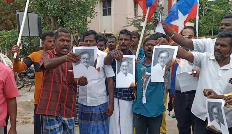 திருமாவை பேசியதால் கொதித்தெழுந்த விசிகவினர்! எச்.ராஜாவின் உருவபொம்மை எரிப்பு